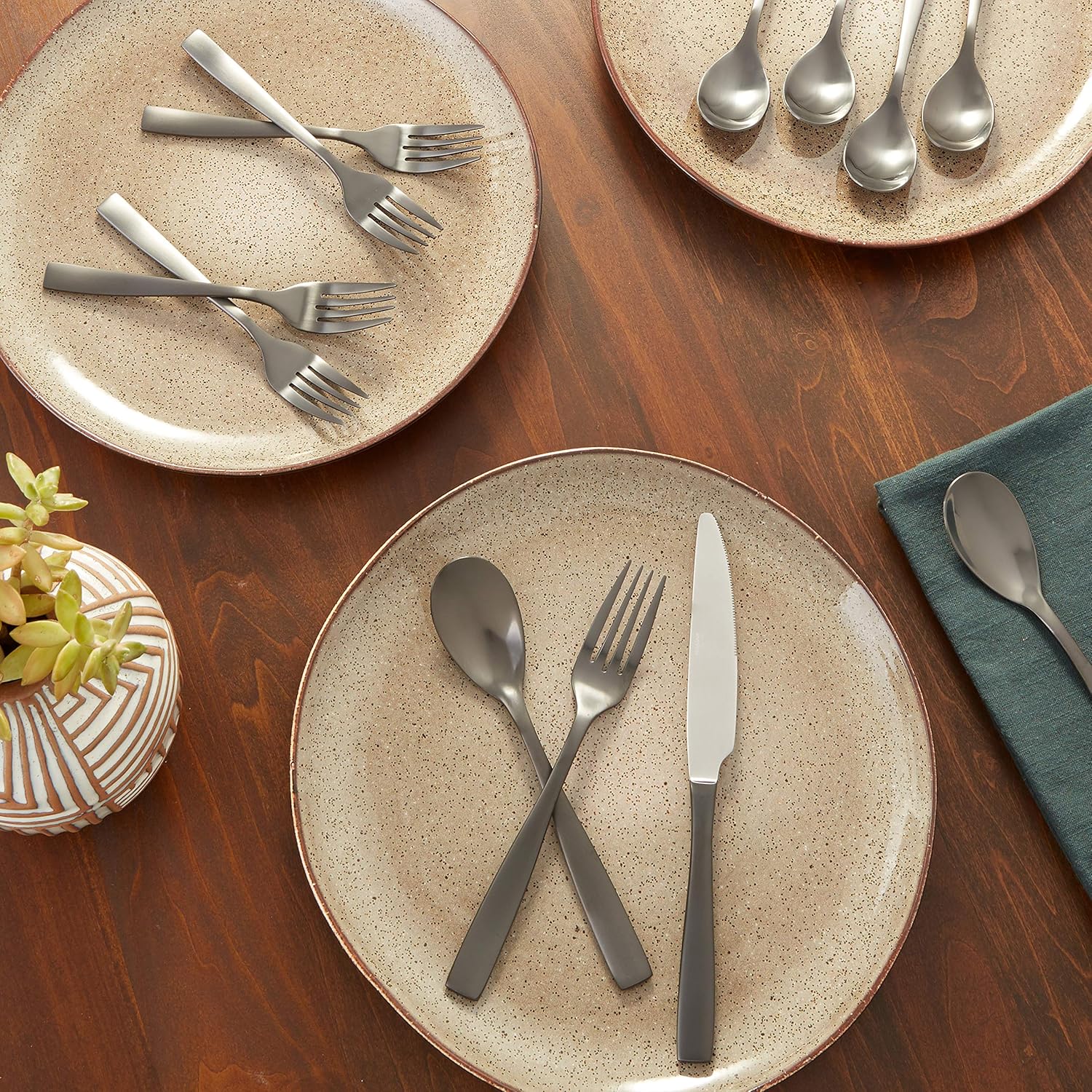 Delano Gunmetal 20 pc Flatware Set